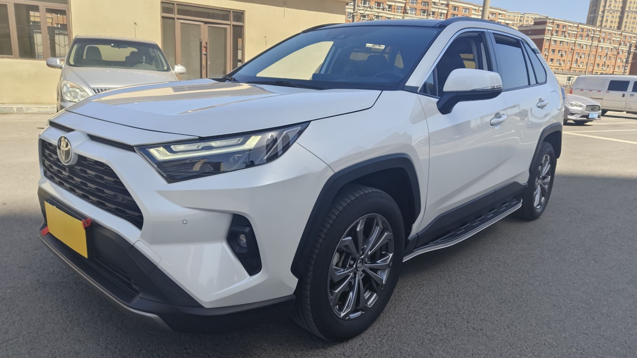 RAV4 2023 2.0L CVT RWD Plus