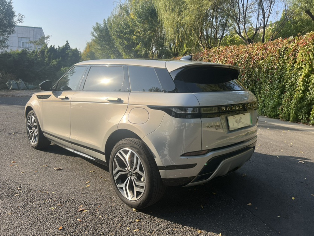 Range Rover Evoque EV 2023 Evoque L P300e photo 3