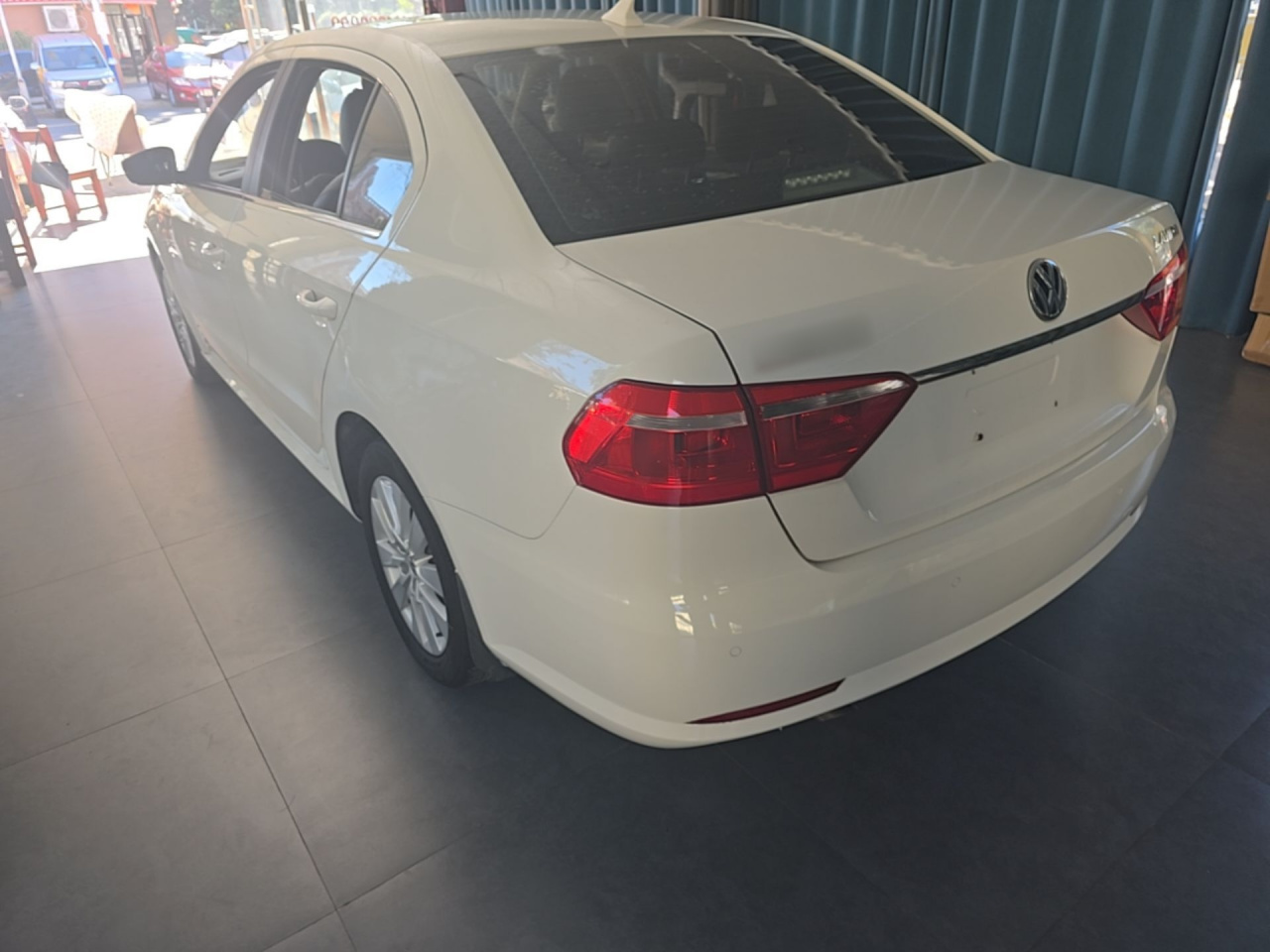 Lavida 2013 Facelift Classic 1.6L AT Comfort photo 4