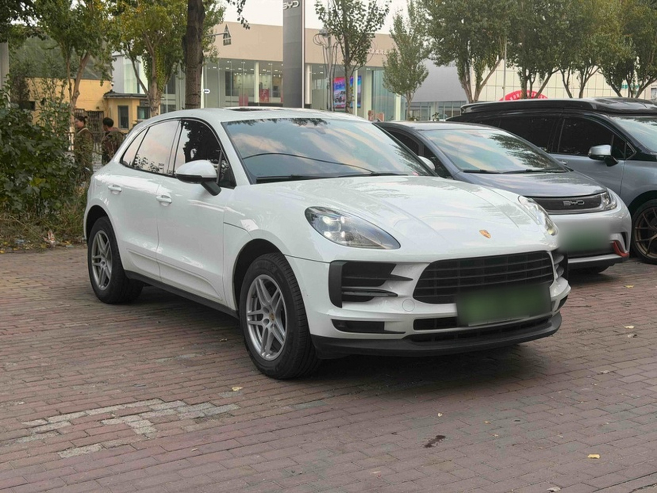 2020 Macan 2.0T photo 2