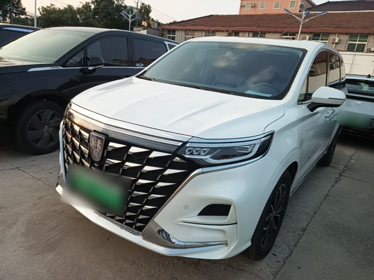 iMAX8 EV 2022