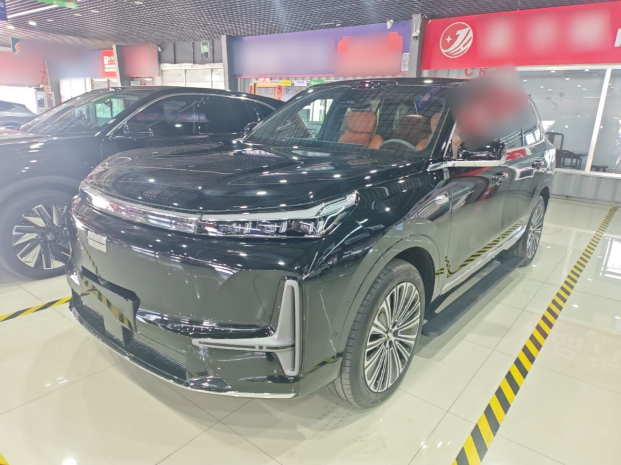 Galaxy M9 2025 210km AWD Pilot
