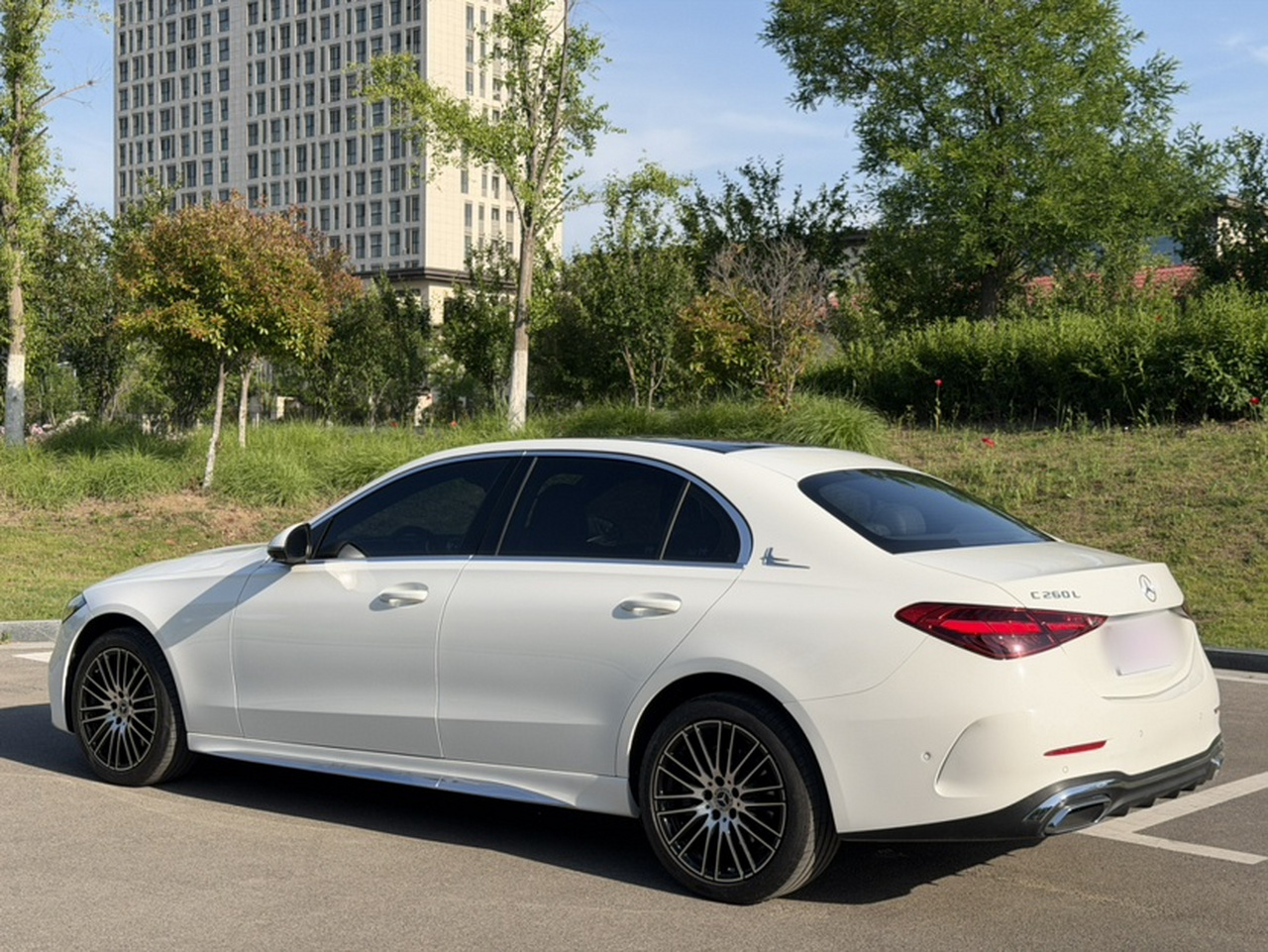 C-Class 2025 Facelift C 260 L Sport photo 4