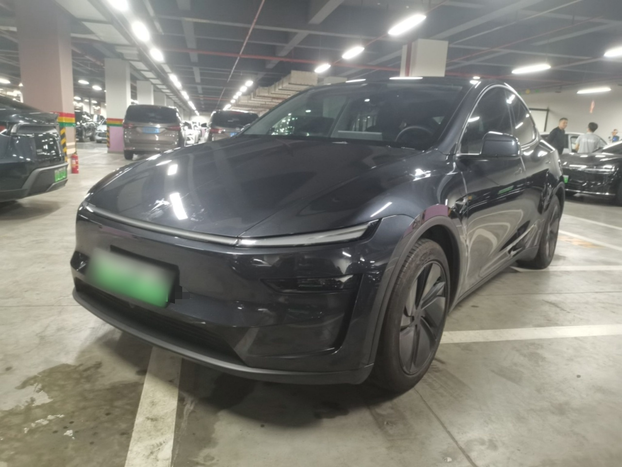 Model Y 2025 RWD