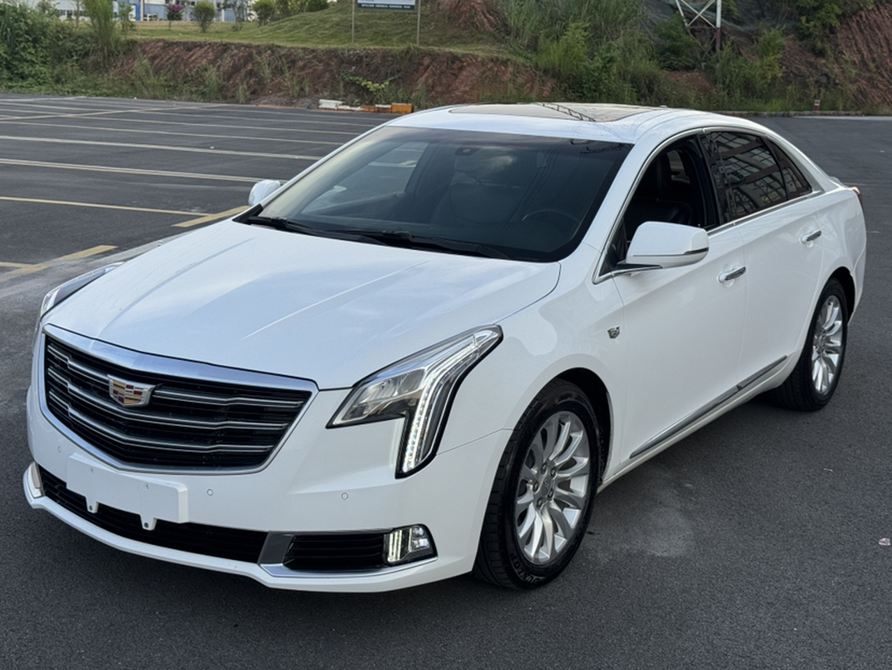 XTS 2018 28T Elite