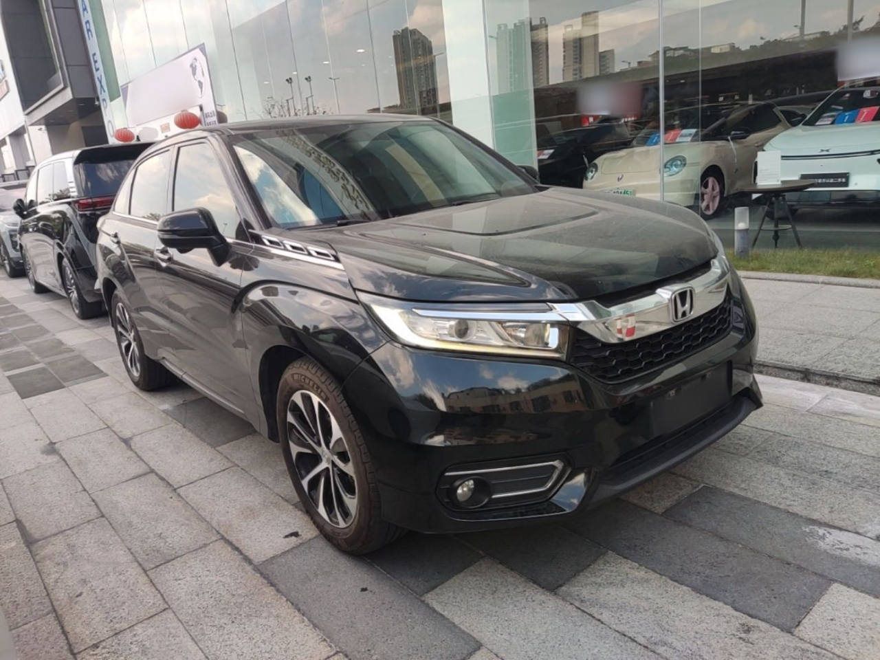 Avancier 2017 240TURBO RWD Luxury photo 3