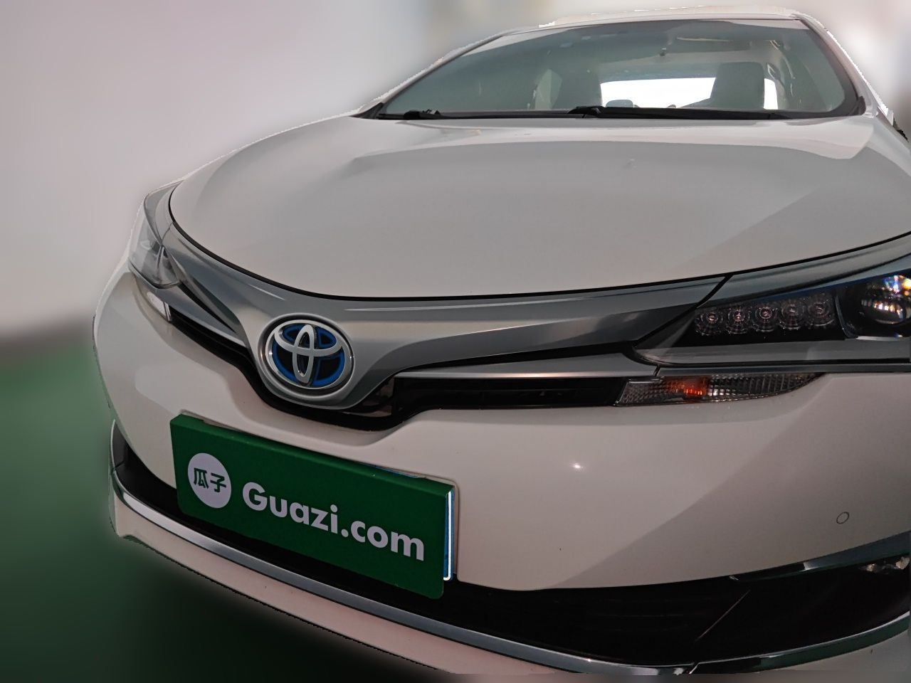 Corolla 2017 Facelift Hybrid 1.8L E-CVT Elite photo 2