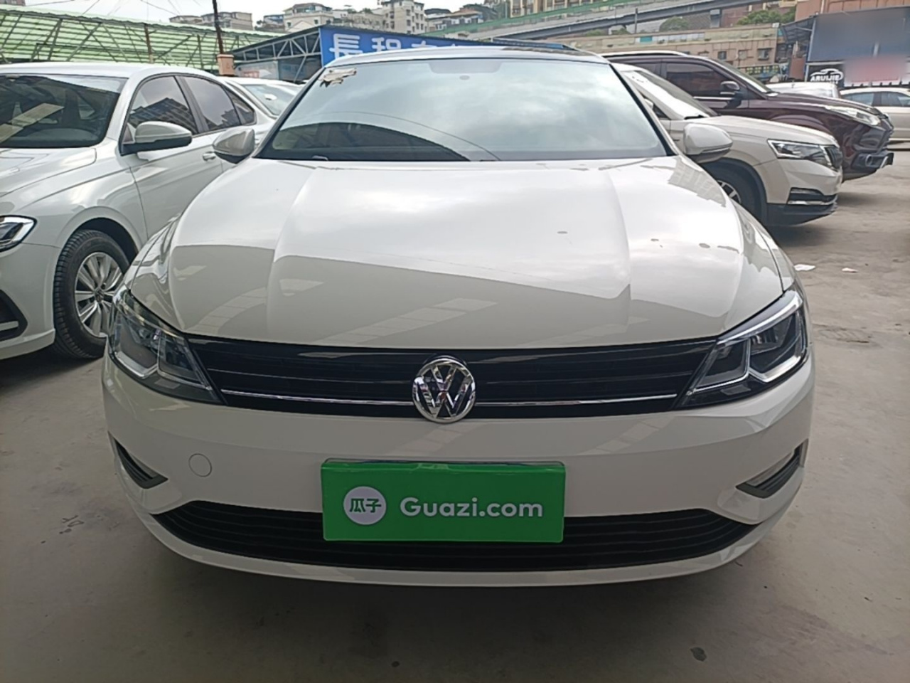 Lamando 2018 230TSI DSG photo 2
