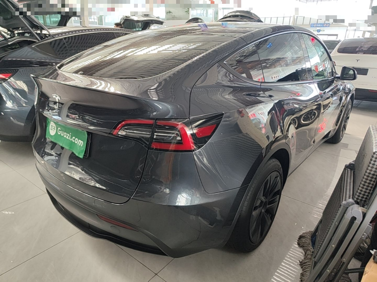 Model Y 2024 RWD photo 4