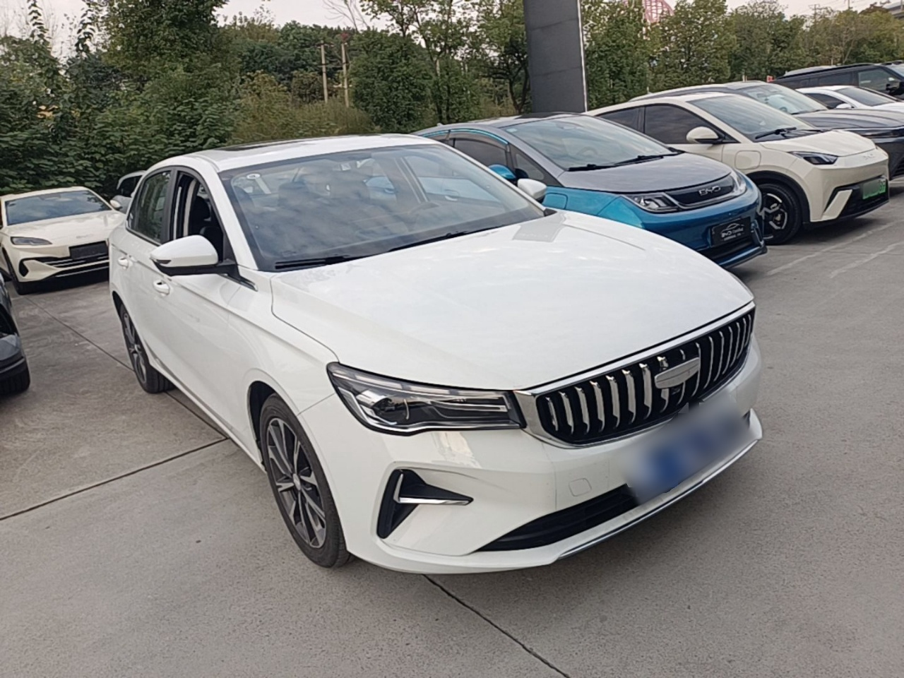 Emgrand 2026 400 1.5L CVT photo 3