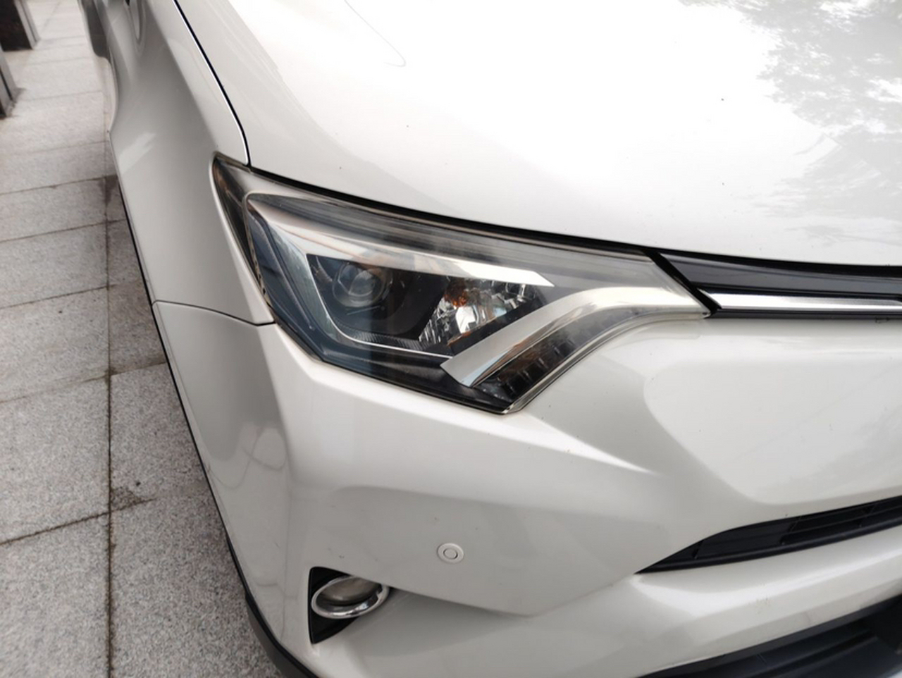 RAV4 2016 2.0L CVT RWD China V photo 3