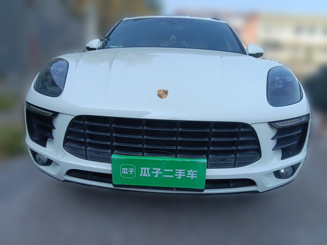 2017 Macan 2.0T photo 2