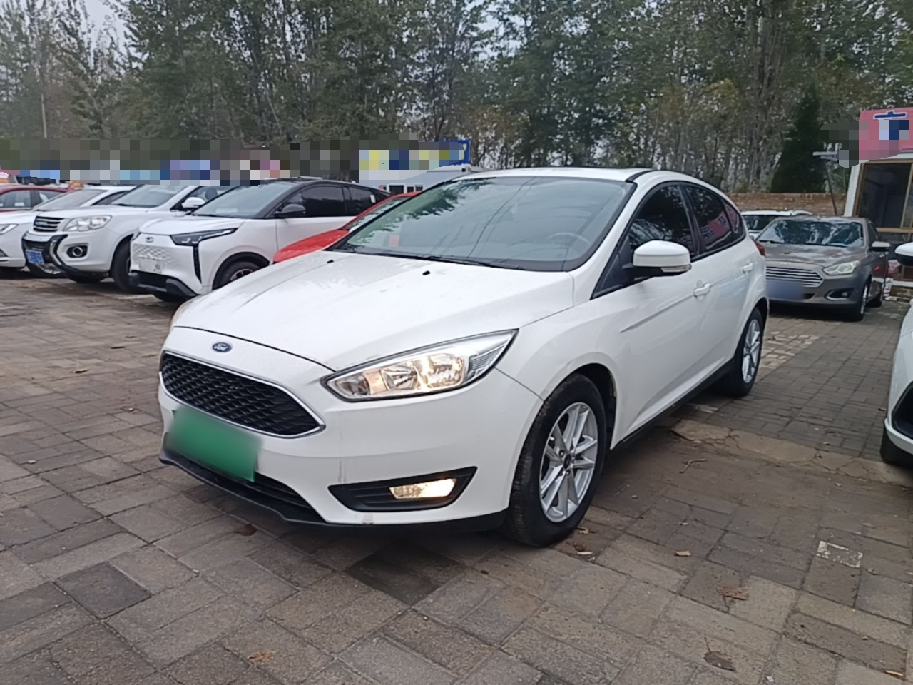 Focus 2018 Hatchback Classic 1.6L AT Fashion
