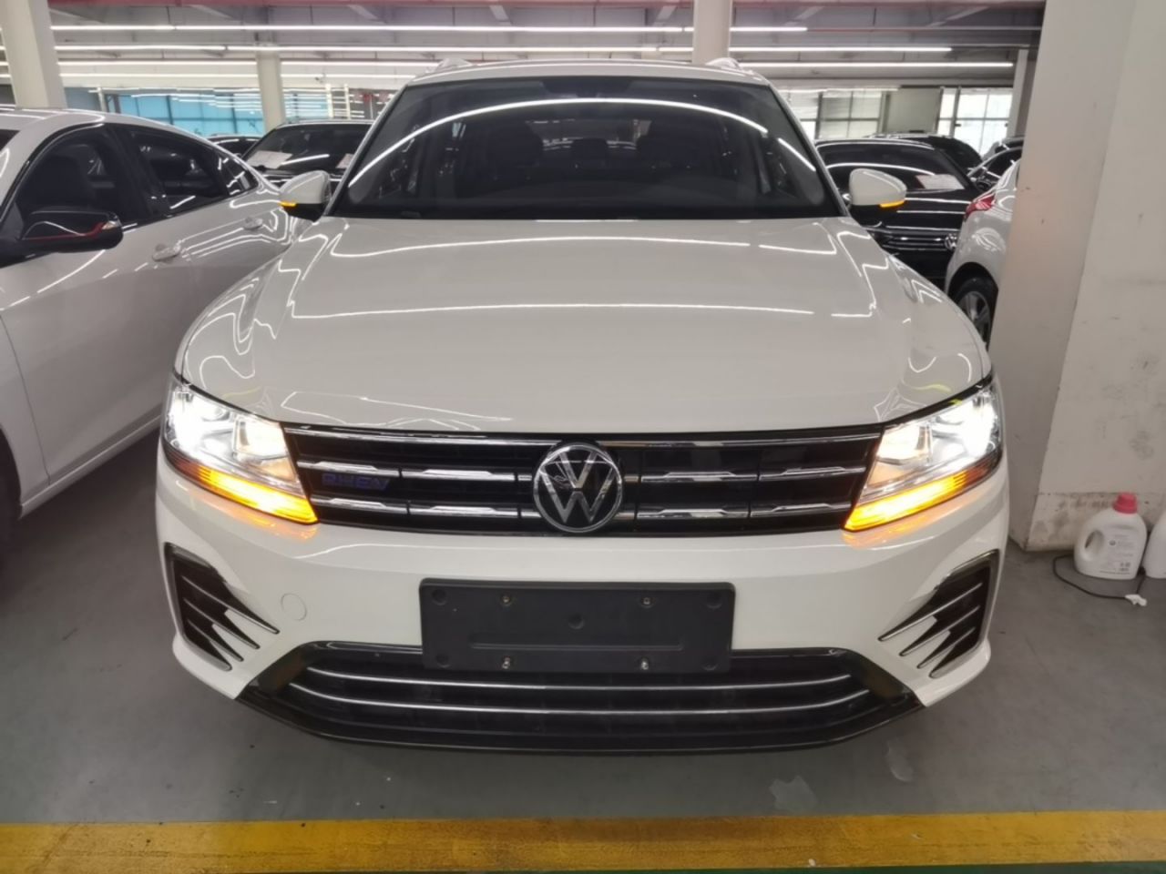 Tiguan L EV 2021 430PHEV PHEV Premium photo 2