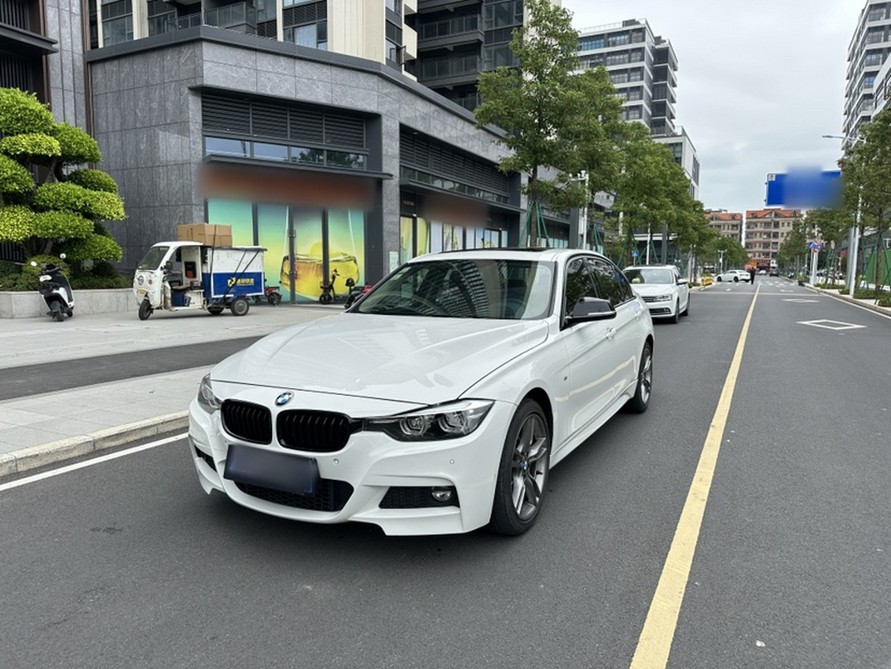 3 Series 2018 330Li M Sport