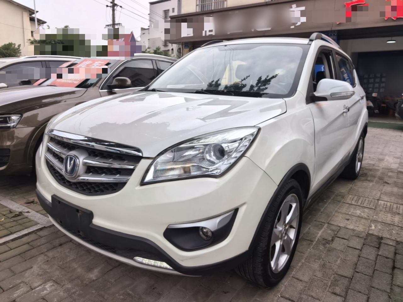 CS35 2015 1.6L AT Premium IV