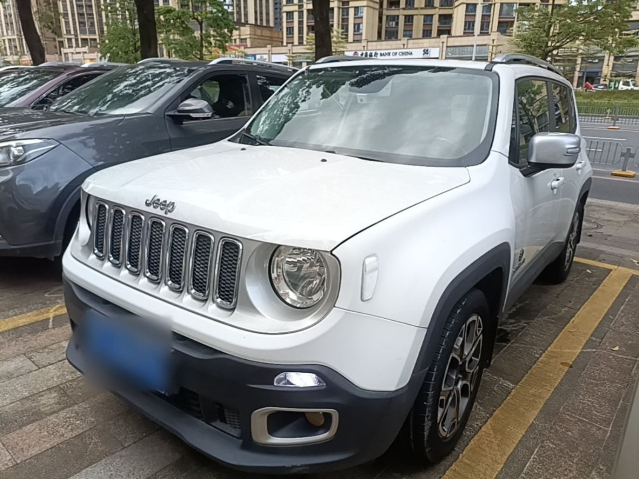 Renegade 2016 1.4T AT Smart