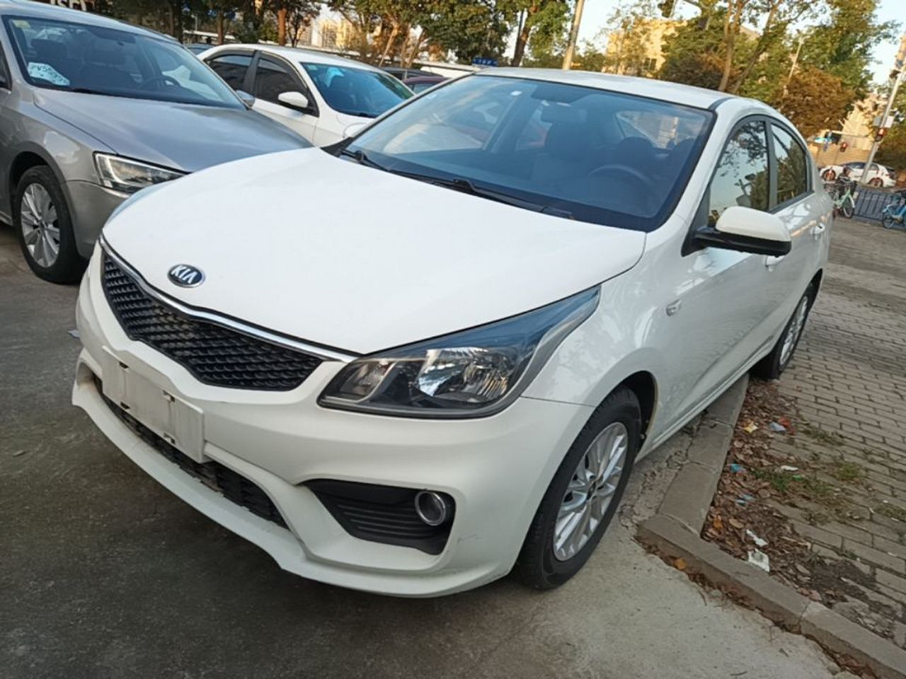 K2 2017 Sedan 1.4L MT GLS