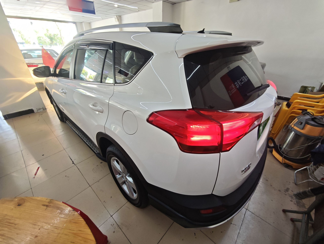RAV4 2013 2.0L CVT RWD photo 4