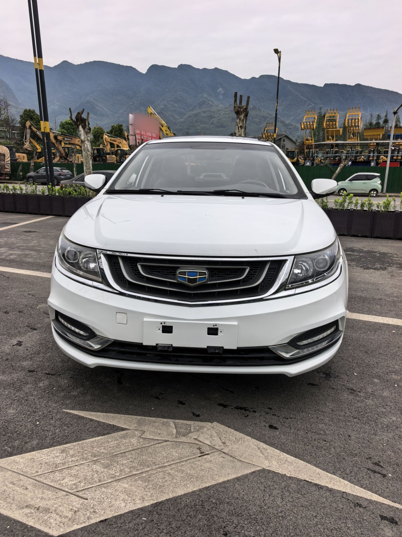 Vision 2017 1.5L MT photo 2