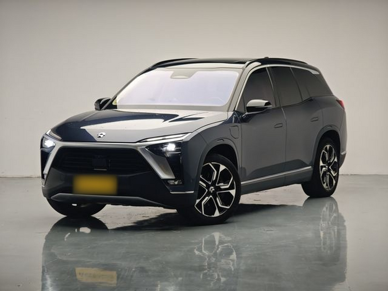 ES8 2020 415KM 6-Seater