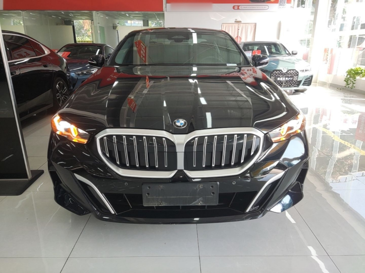 5 Series 2024 525Li M Sport Package photo 2