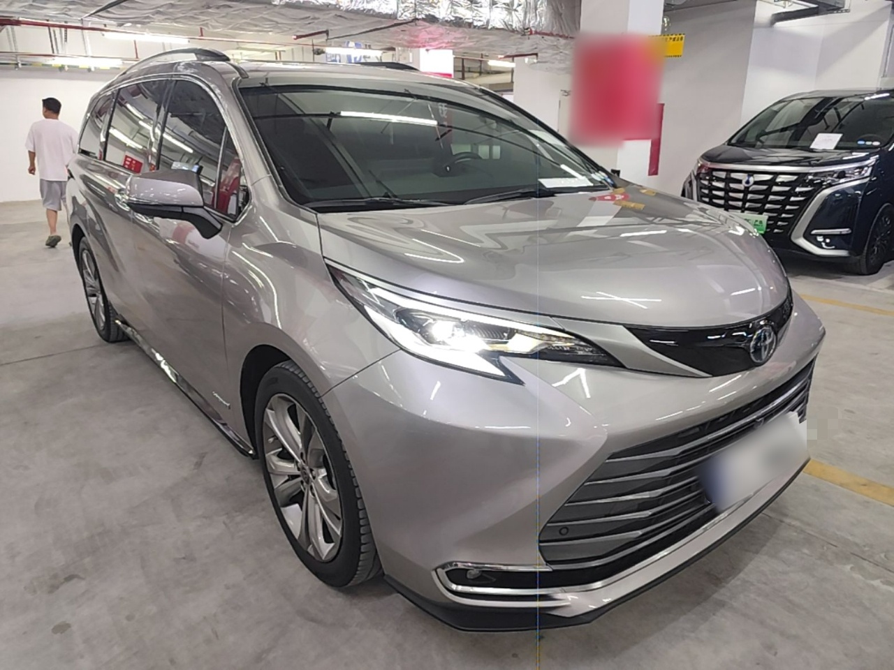 Sienna 2023 2.5L Hybrid Premium photo 3