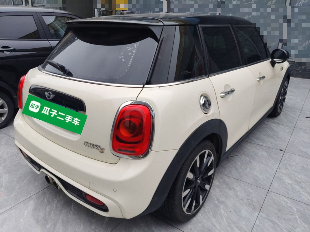2016 2.0T COOPER S 5-Door photo 4