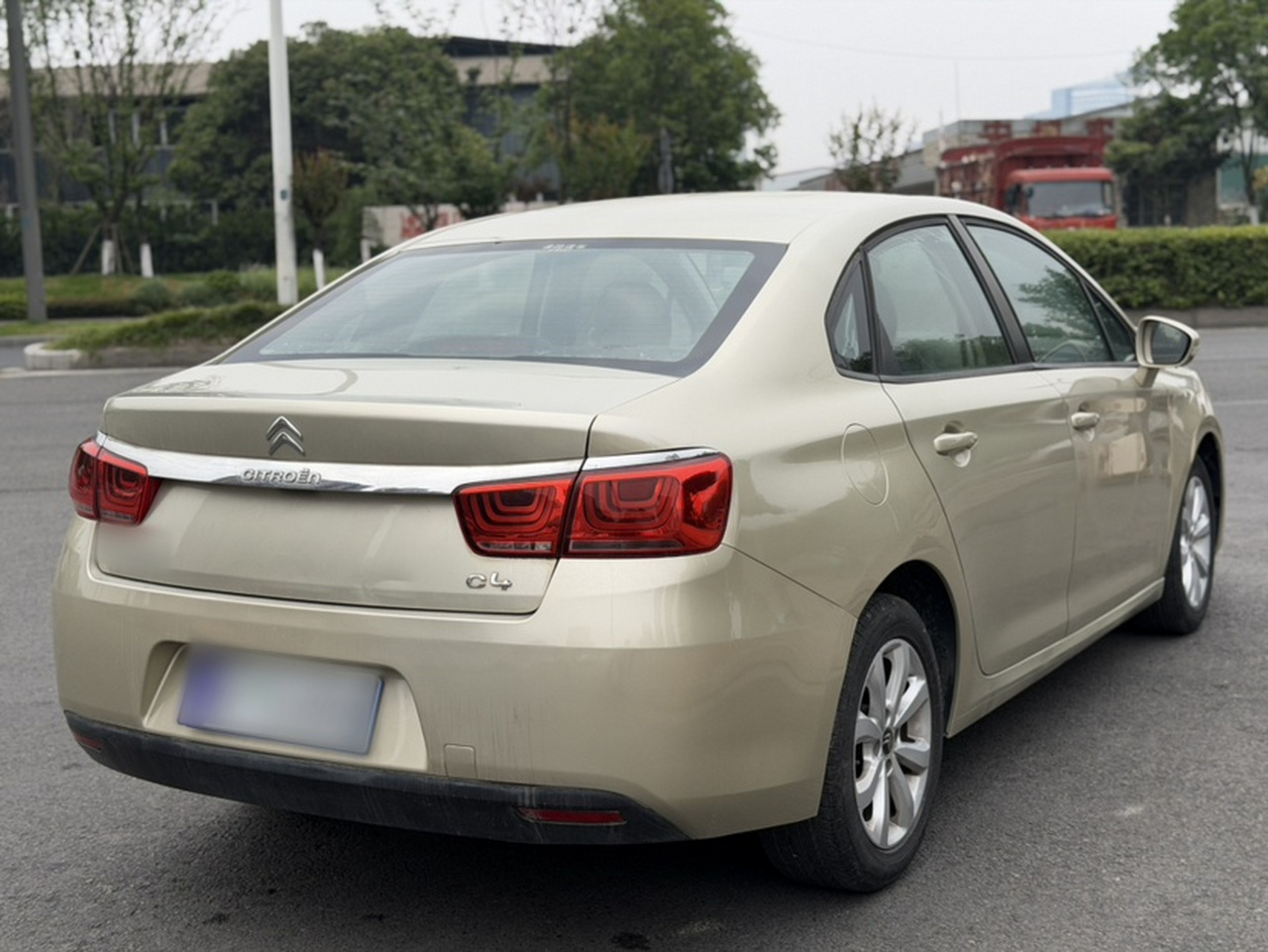 C4 2016 1.6L MT Comfort photo 2