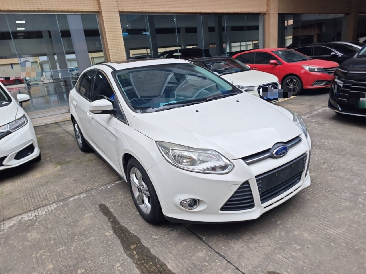 Focus 2012 Sedan 1.6L MT photo 3
