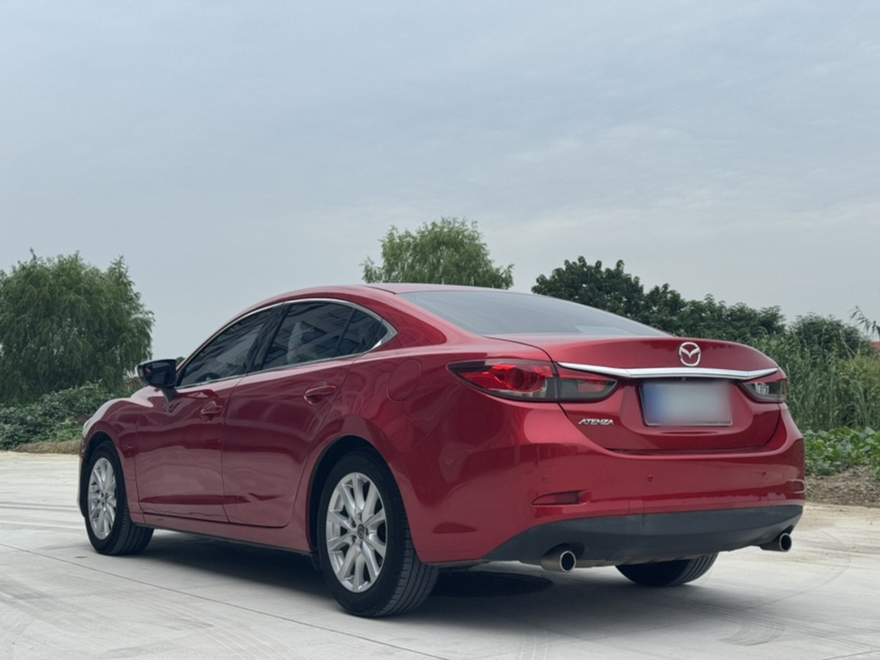 Atenza 2015 2.0L Luxury photo 2