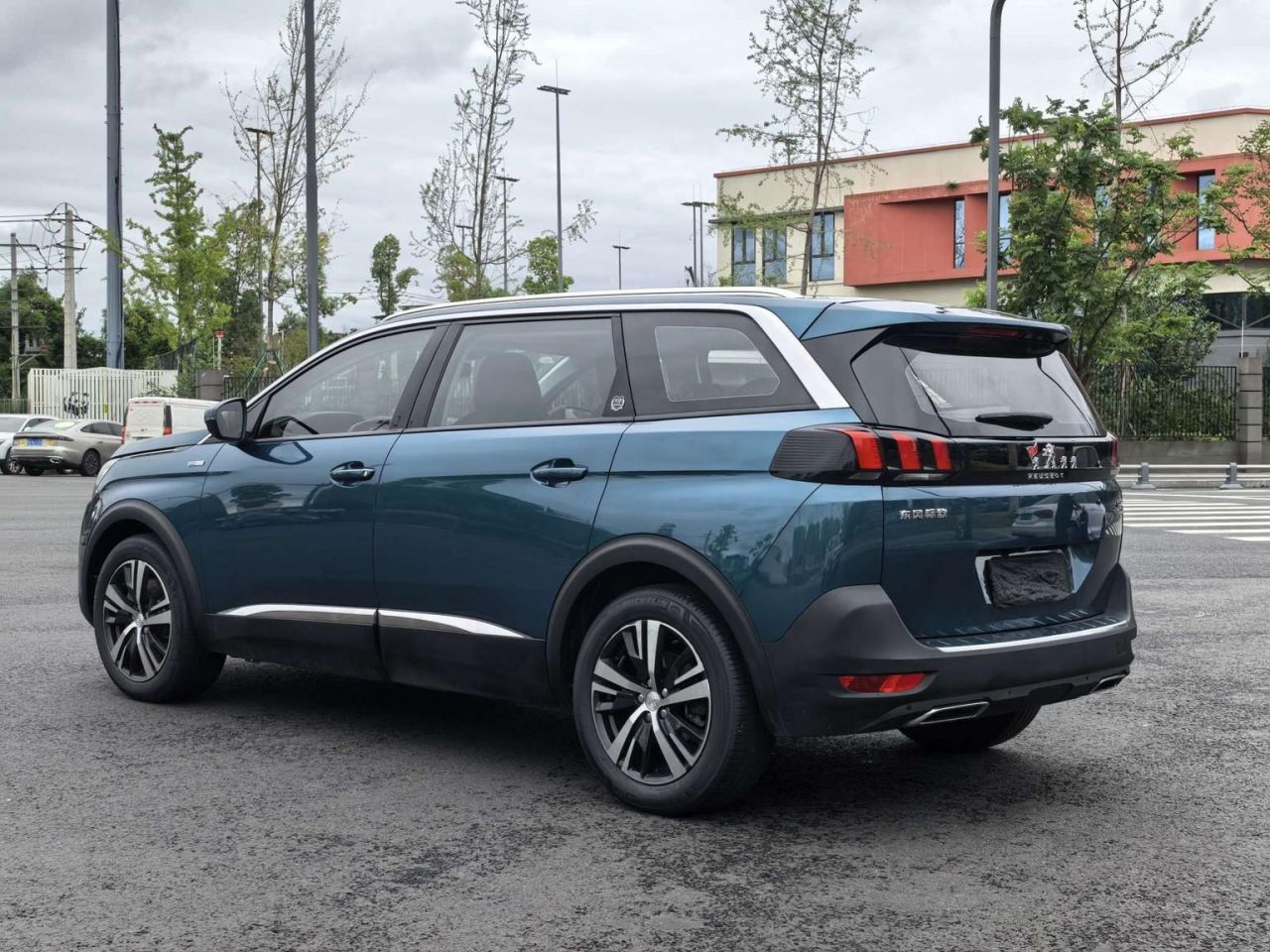 5008 2017 380THP 5-Seater Elite photo 3