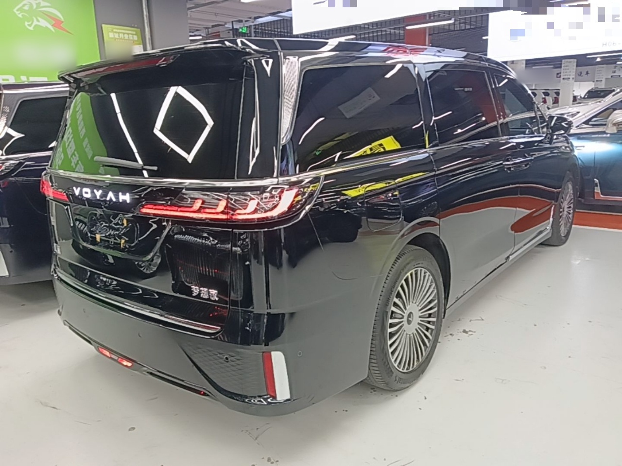 Voyah Dreamer 2025 PHEV AWD Excellence photo 4
