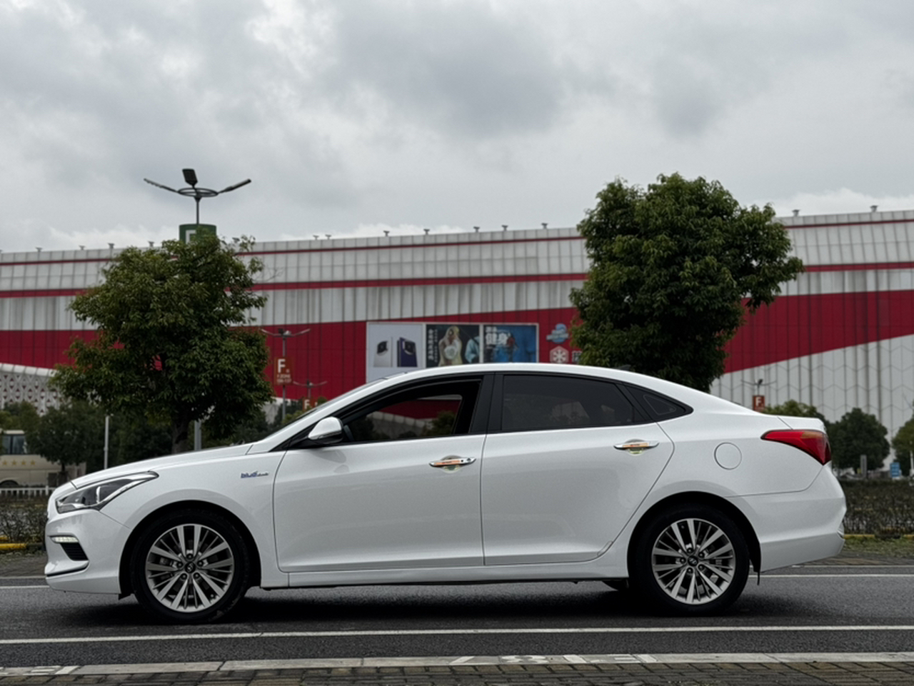 Mistra 2017 1.6T AT Smart GLS China V photo 2