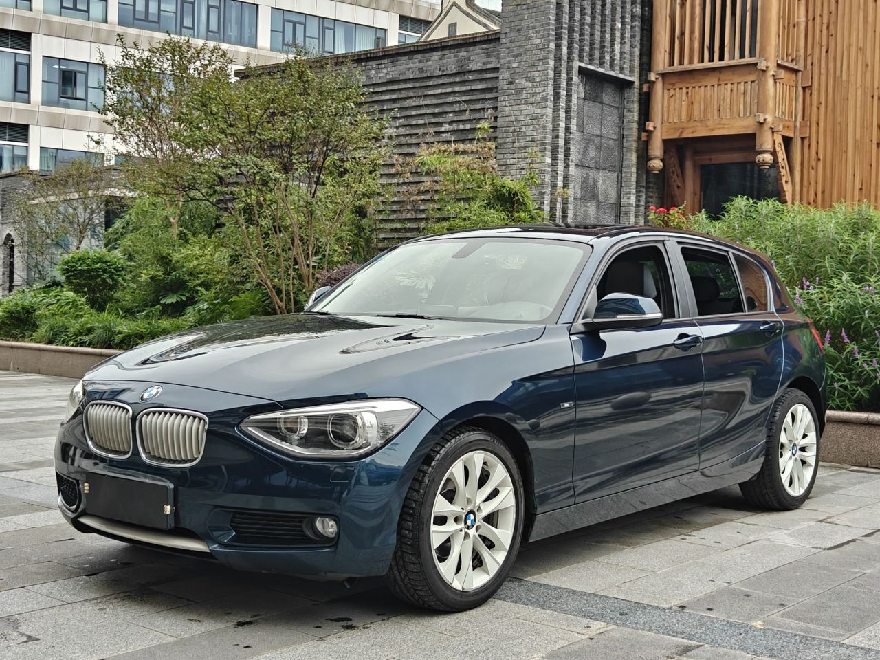 1 Series Imported 2012 116i Leading