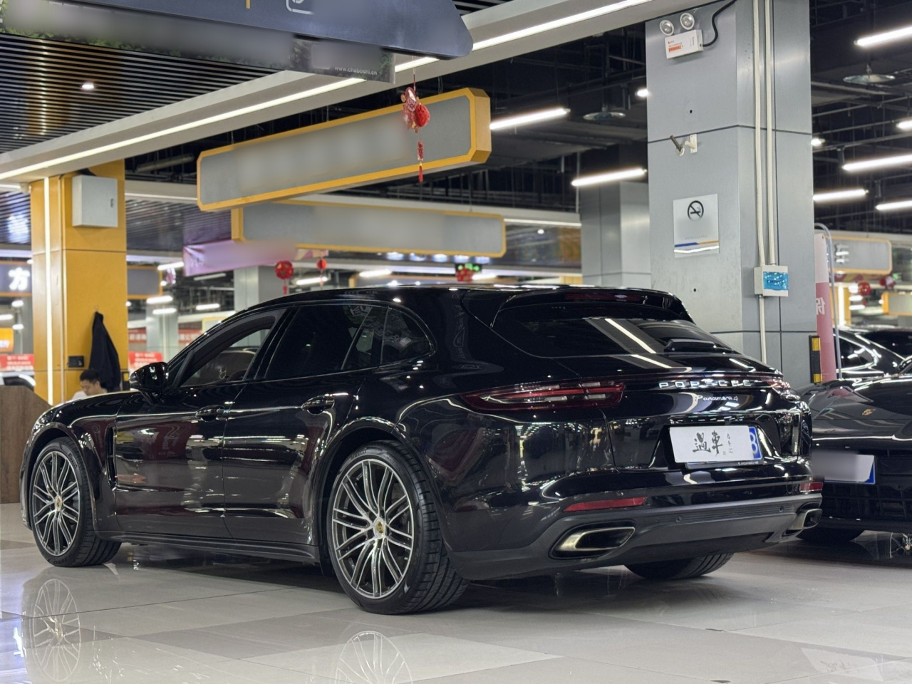 2017 Panamera 4 Sport Turismo 3.0T photo 3