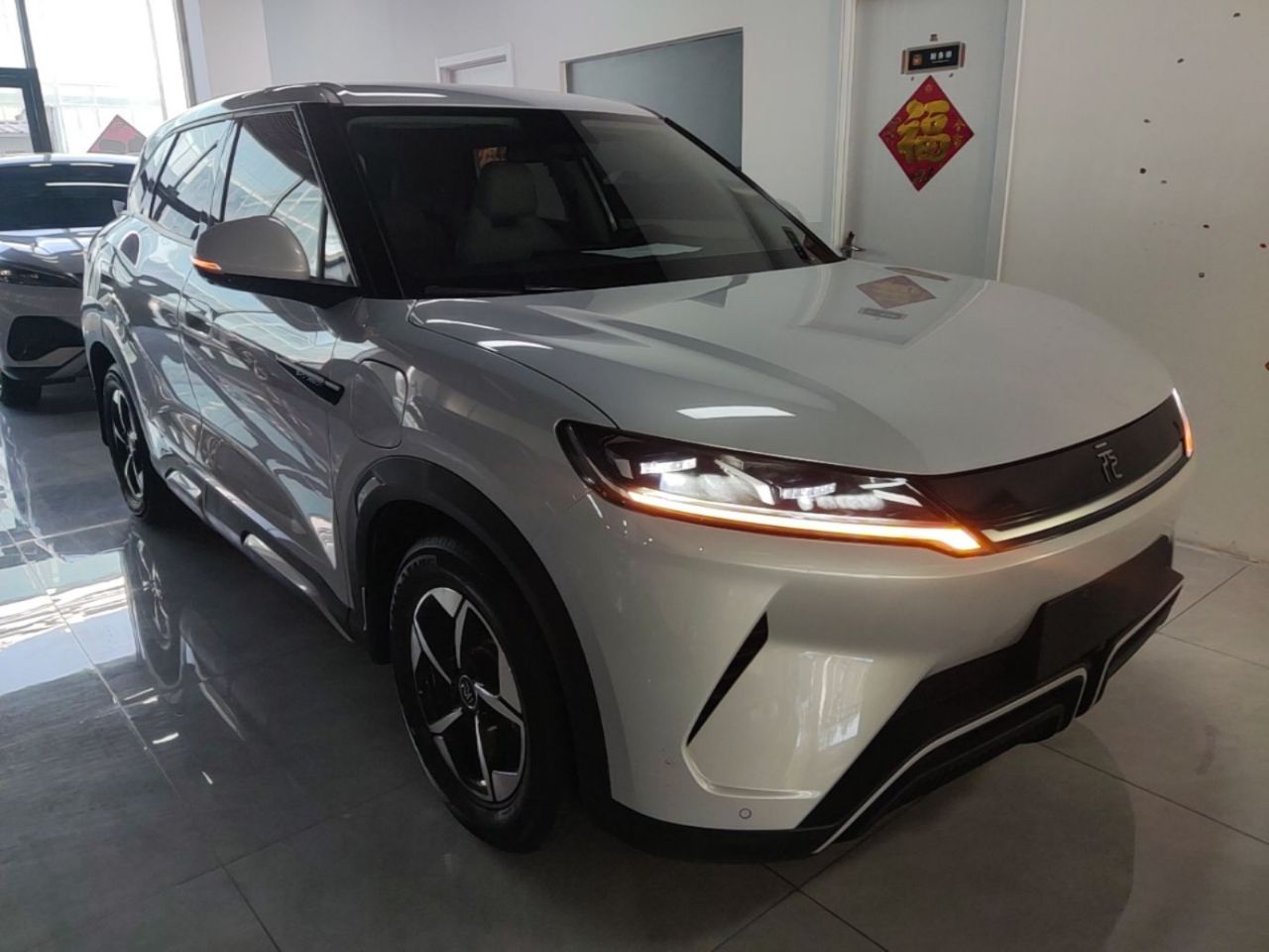Yuan UP 2024 401KM photo 3
