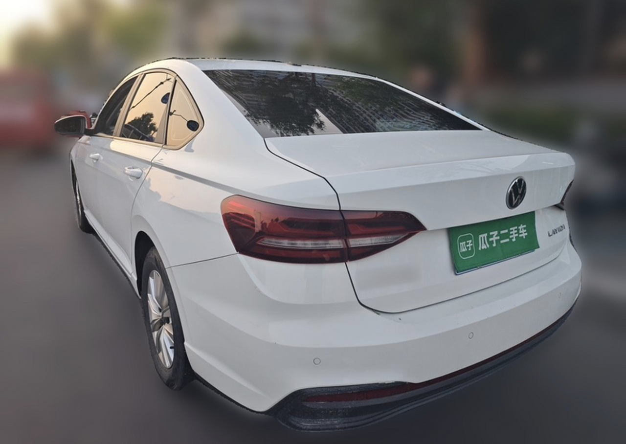 Lavida 2023 1.5L AT photo 3