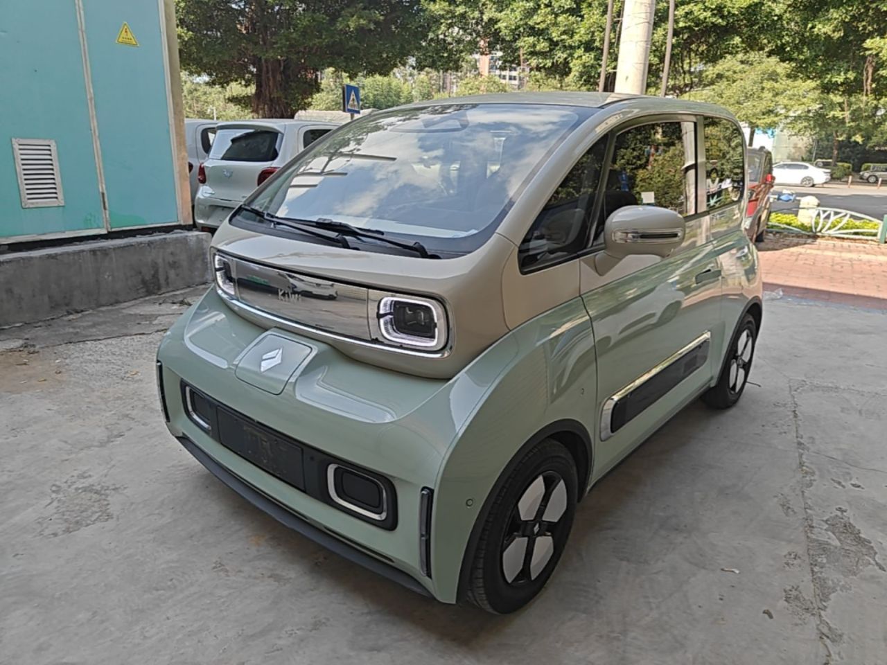 KiWi EV 2023 NCM