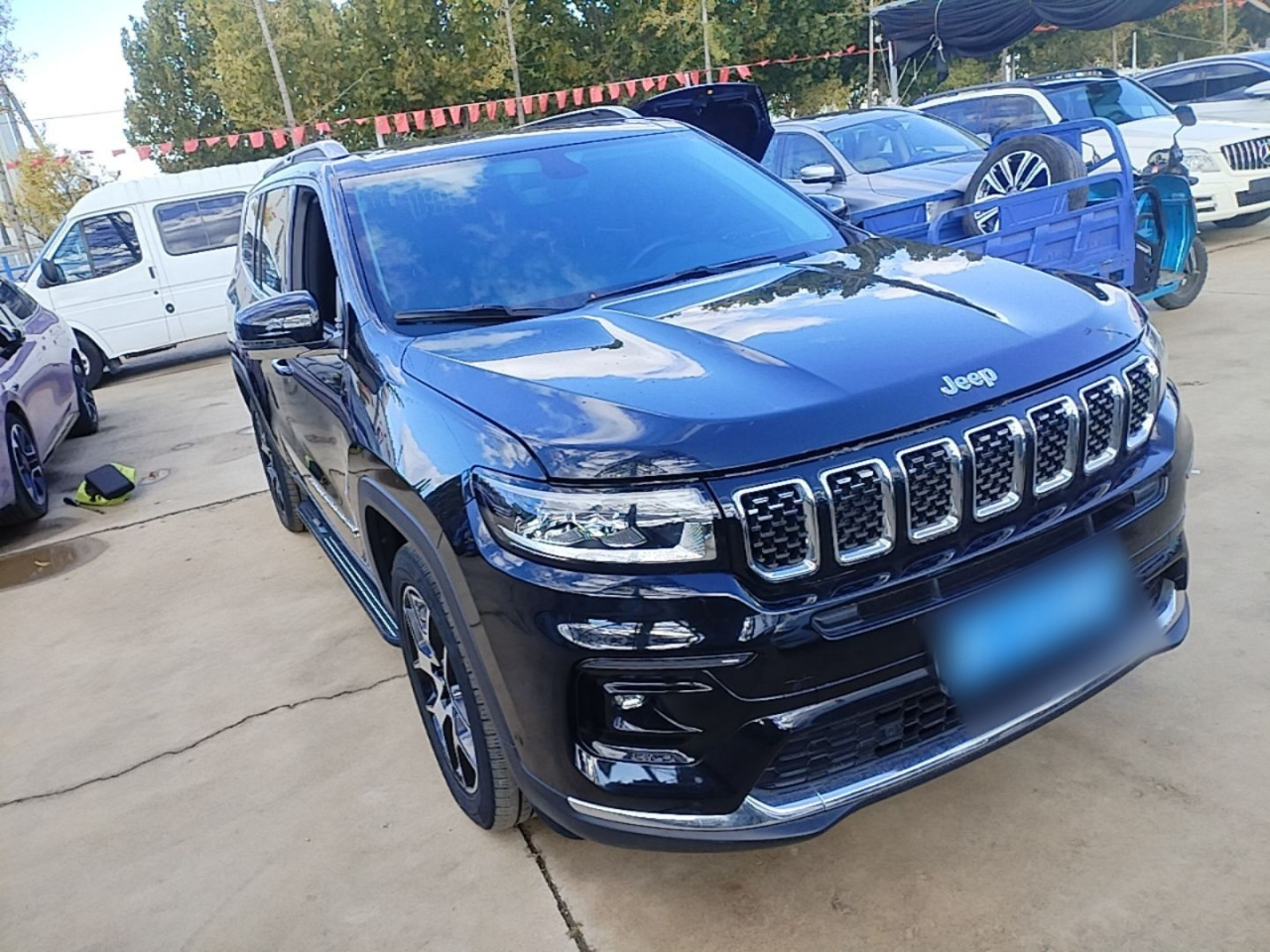 Grand Commander 2022 2.0T RWD Luxury photo 3