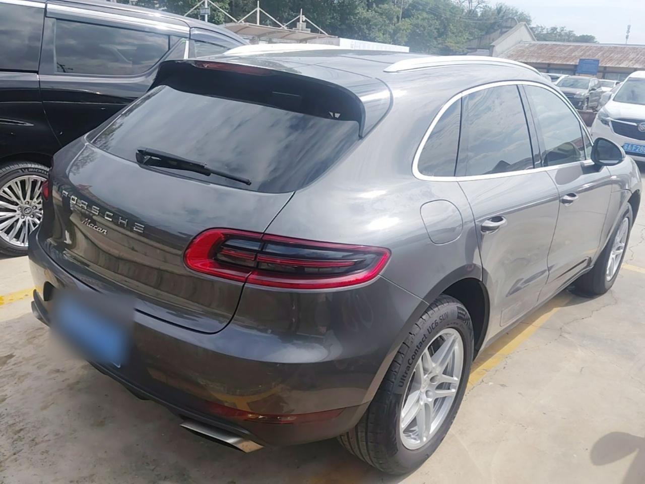 2016 Macan 2.0T photo 4