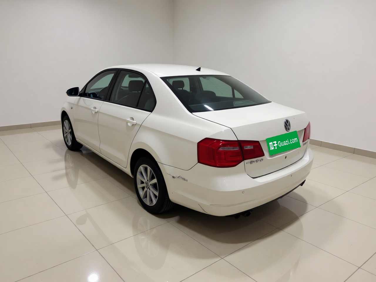 2015 1.6L AT Comfort photo 4