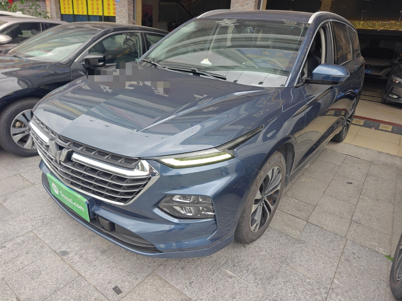 Wuling 2020 1.5T CVT Flagship