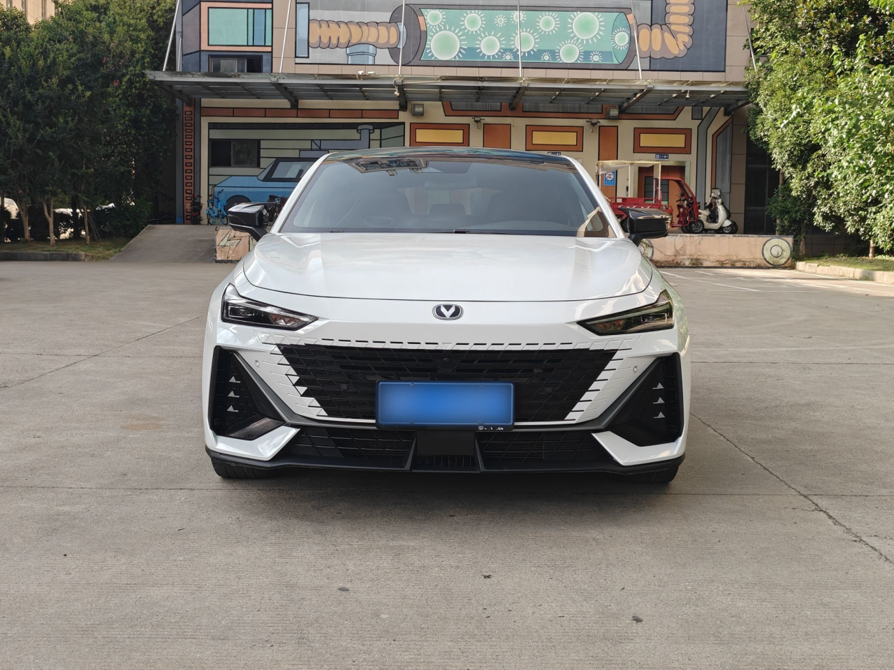 UNI-V 2023 1.5T Premium photo 3