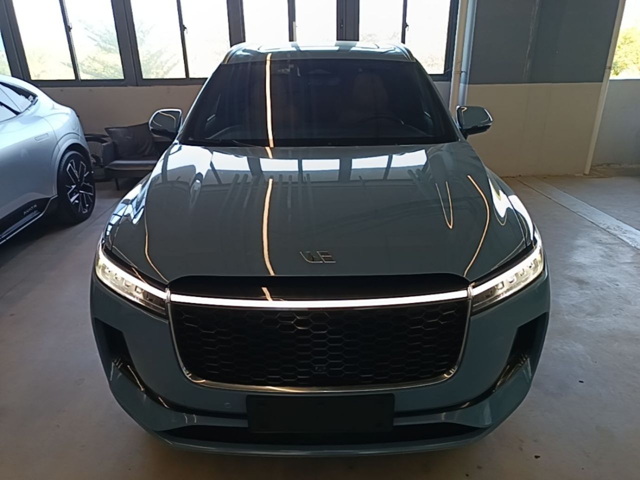 Li Auto ONE 2021 EREV 6-Seater photo 2