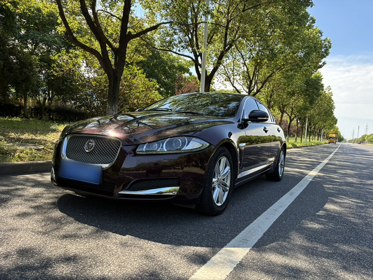 XF 2015 XF 2.0T