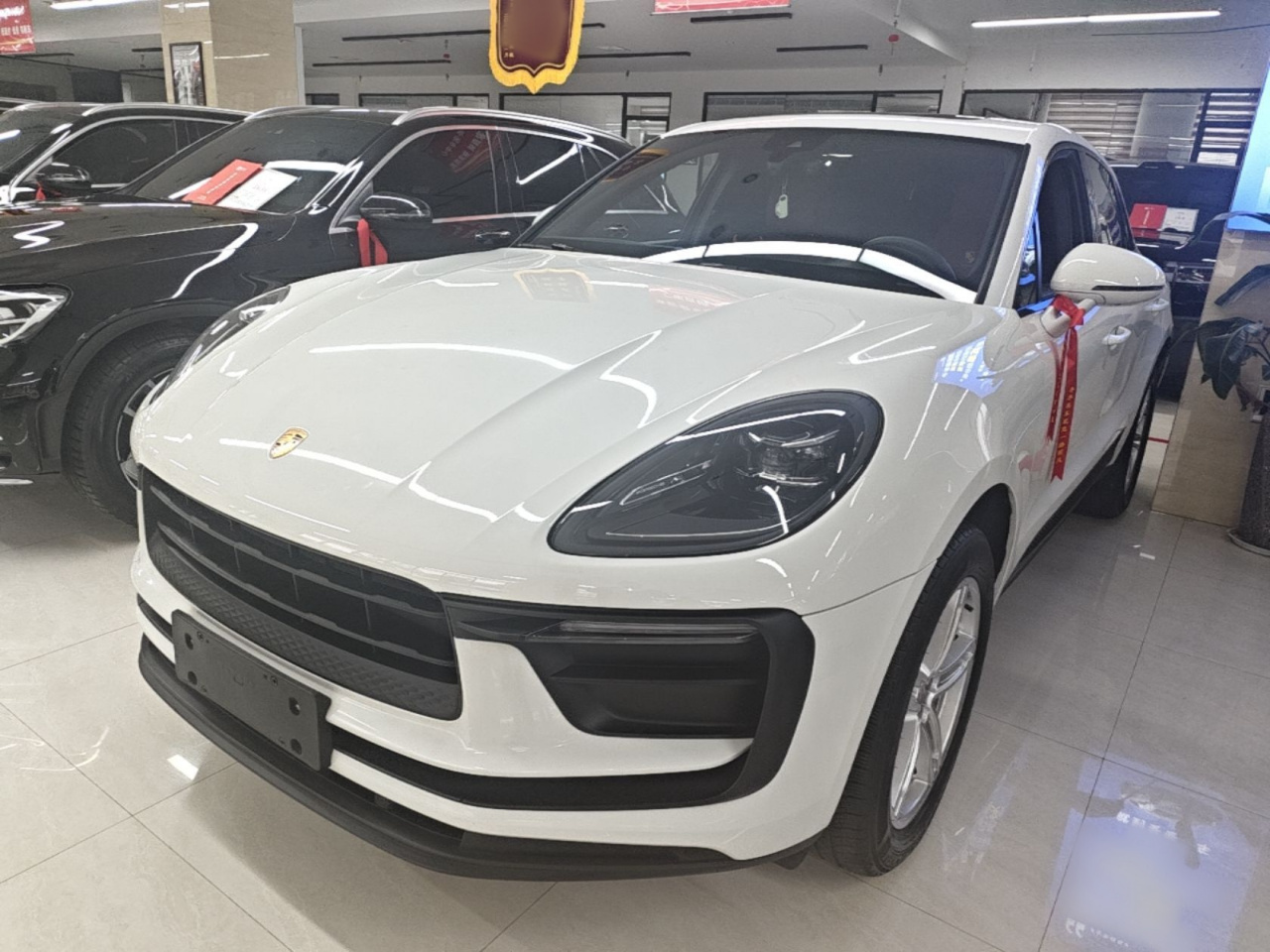 2024 Macan 2.0T