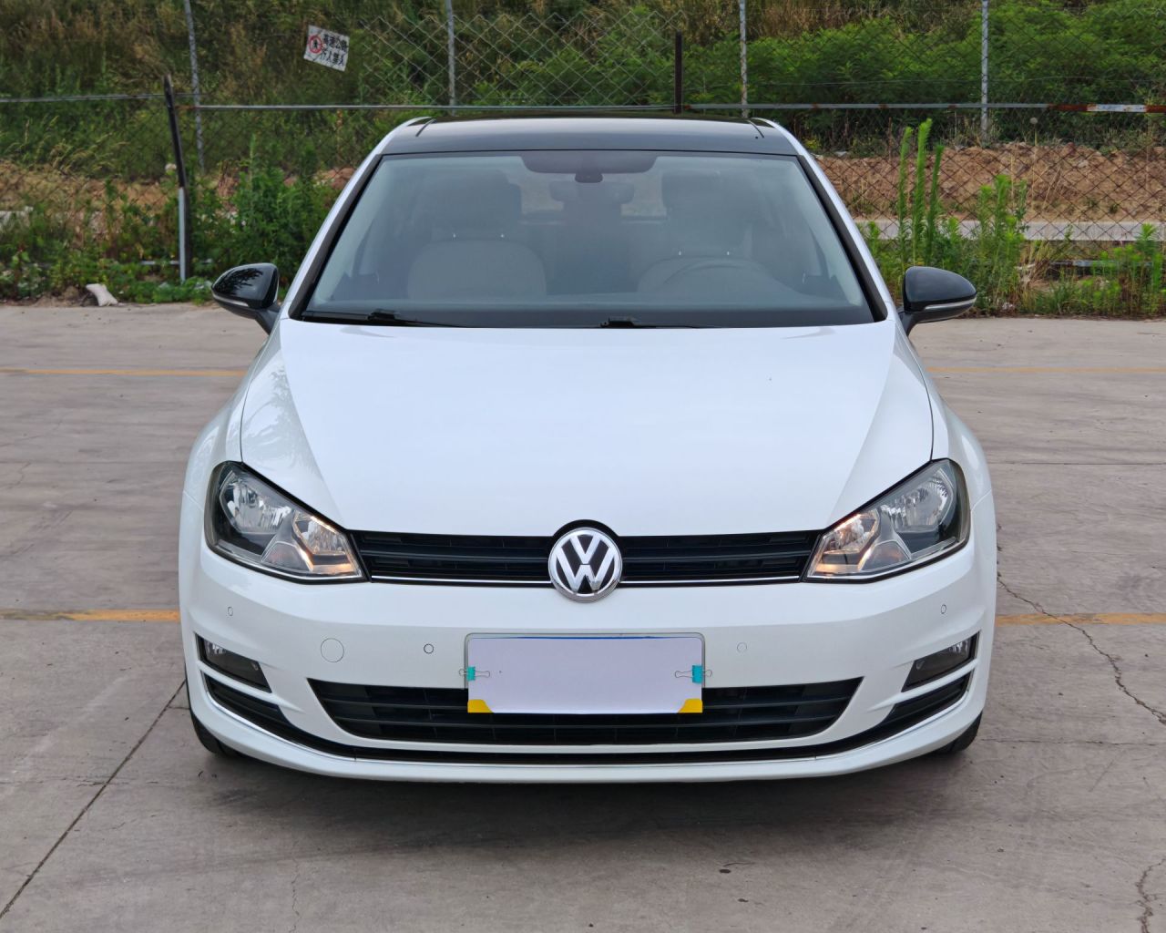 Golf 2017 230TSI AT Luxury Anniversary Edition photo 2
