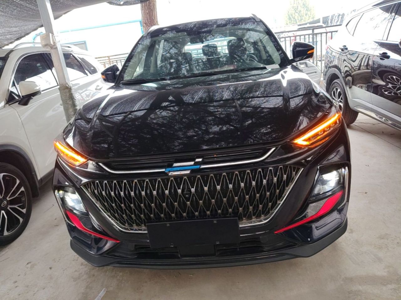X7 PLUS 2023 Enjoy 1.5T AT Premium 7-Seater photo 2