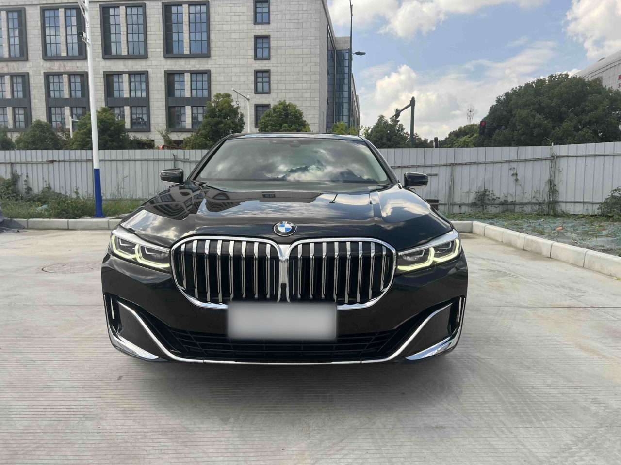 7 Series 2019 Facelift 740Li Leading Luxury photo 4